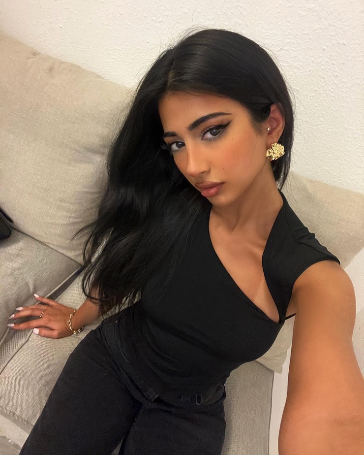 Iffat Marashi