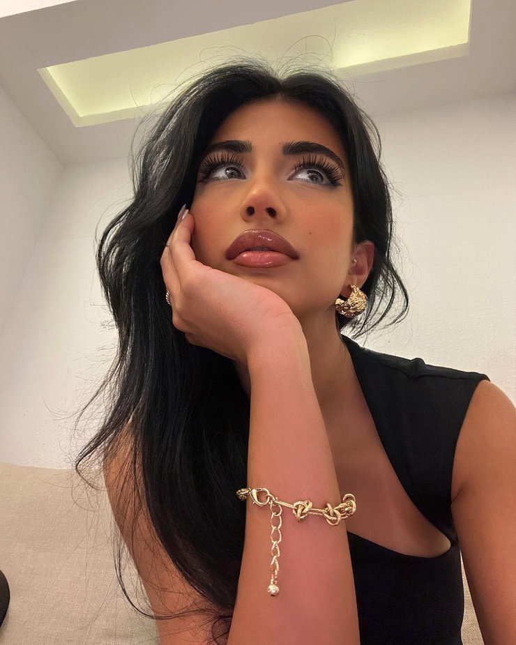 Iffat Marashi