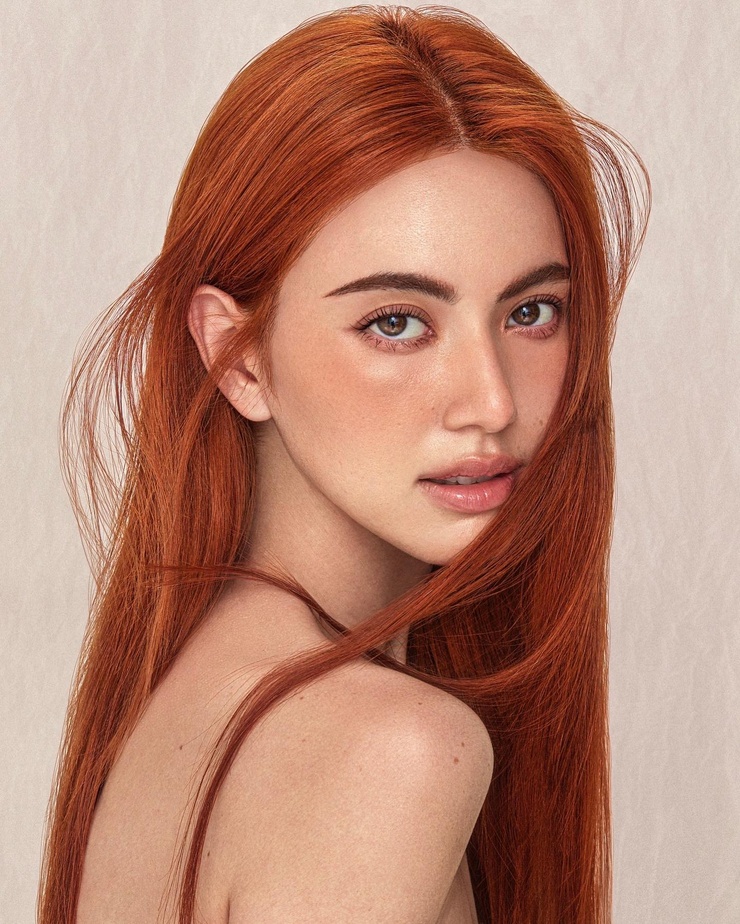 Davika Hoorne Davika Hoorne