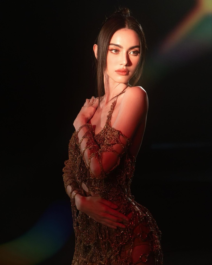 Davika Hoorne Davika Hoorne