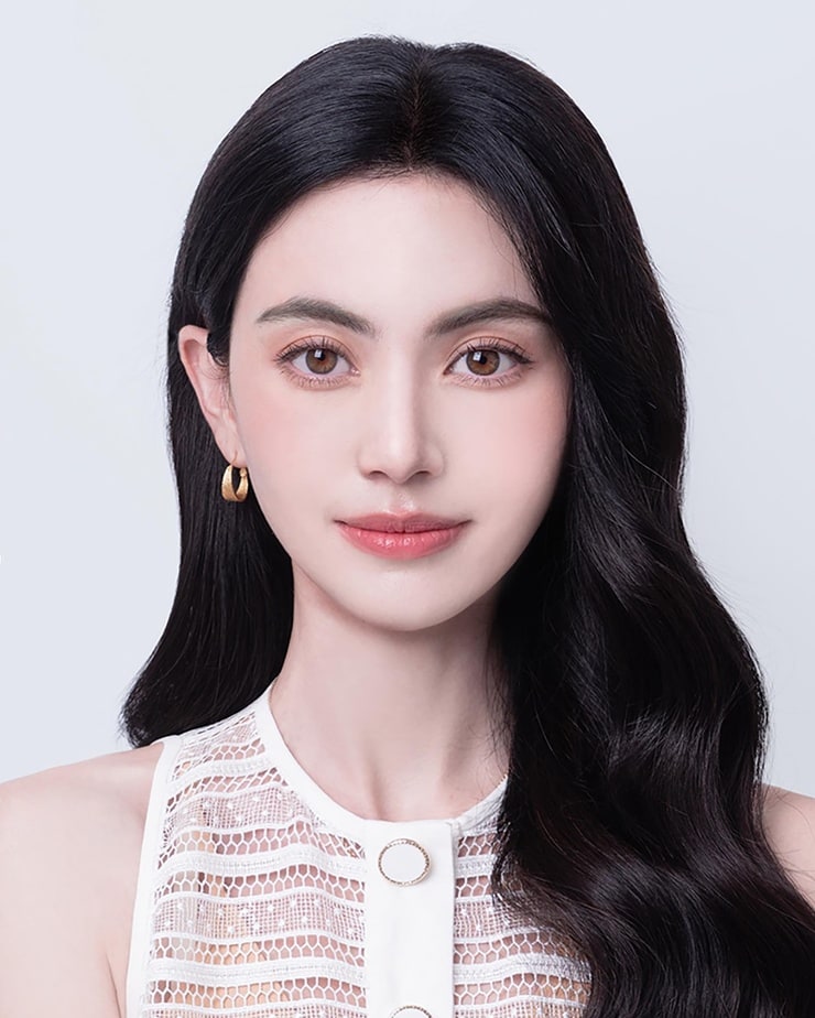 Davika Hoorne