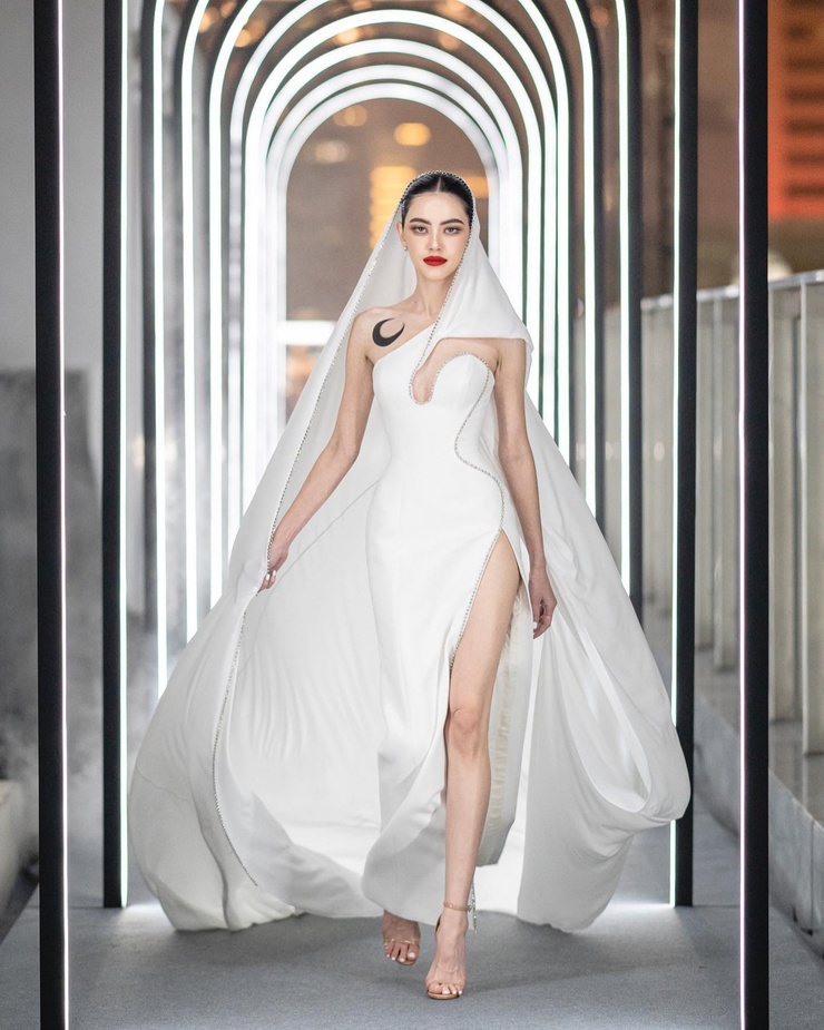 Davika Hoorne Davika Hoorne
