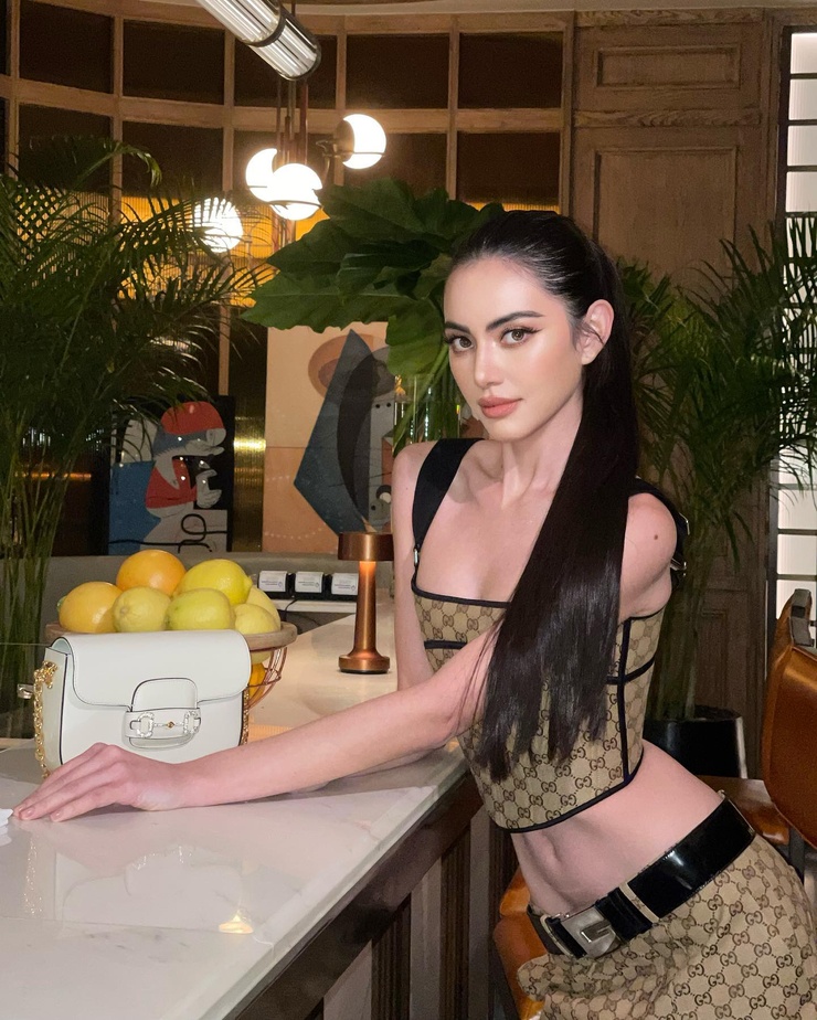 Davika Hoorne Davika Hoorne