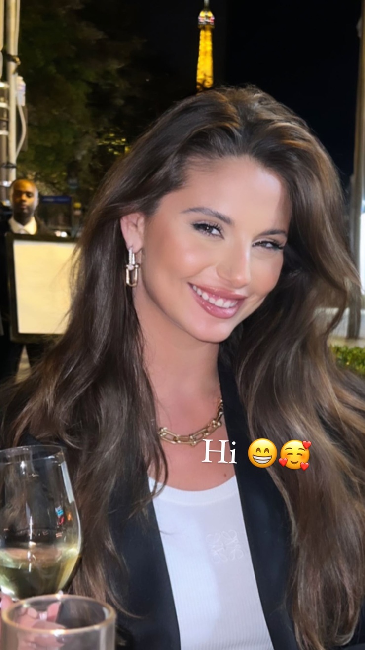 Carina Zavline Carina Zavline