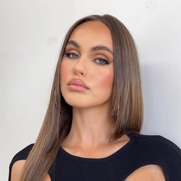 Lily Easton Lily Easton