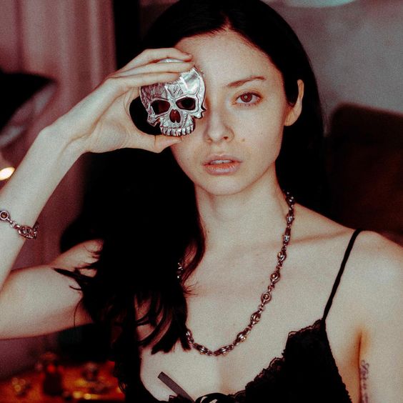 Alina Lee