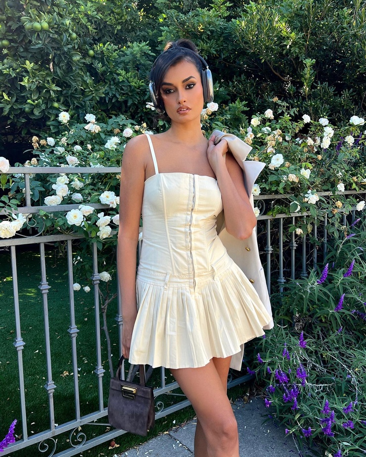 Gizele Oliveira Gizele Oliveira