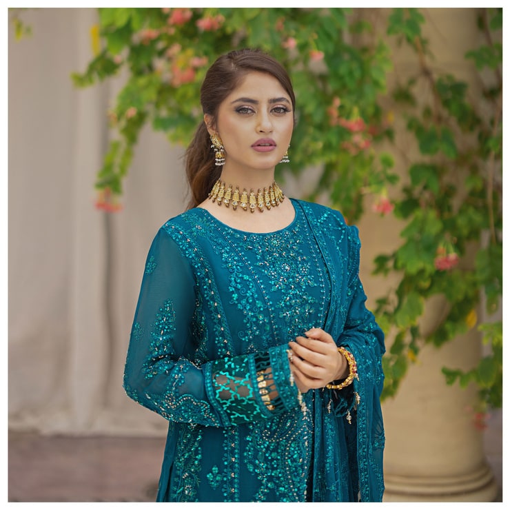 Sajal Ali picture