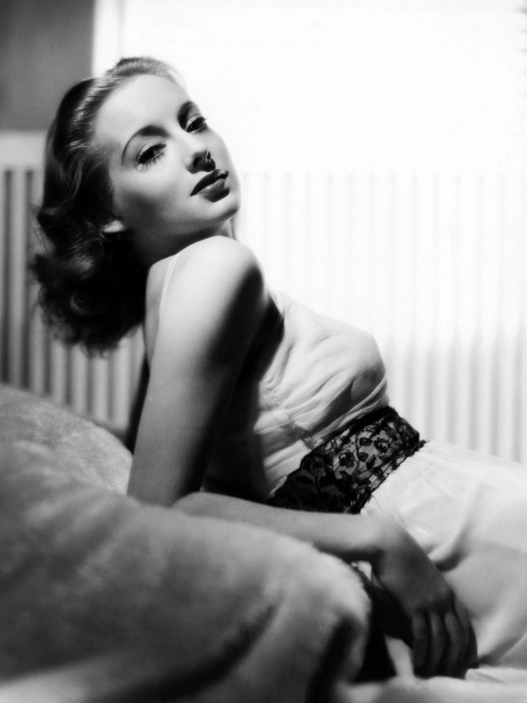 Evelyn Keyes