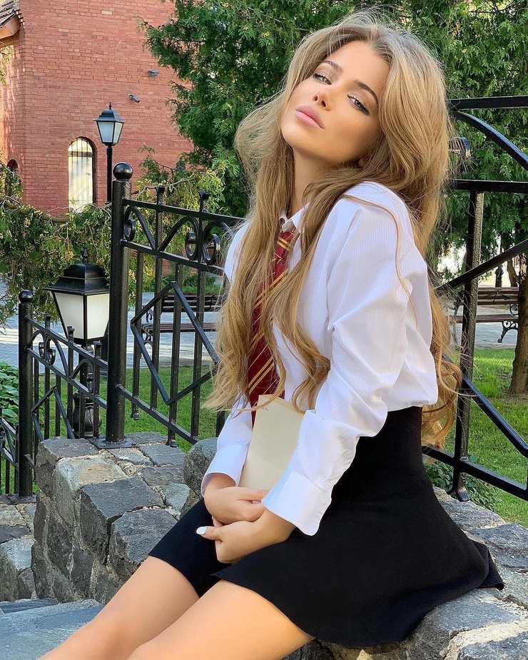 Alexandra Stele