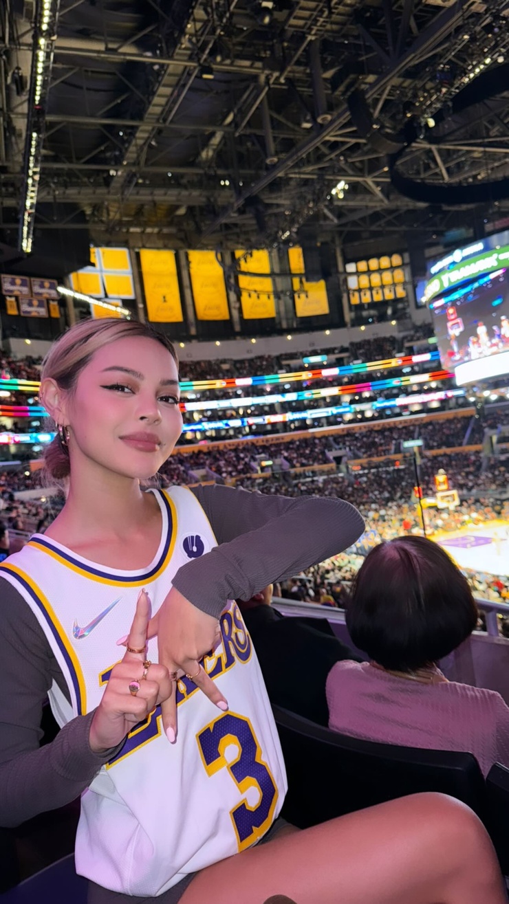 Lily Maymac