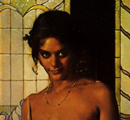 Tina Aumont