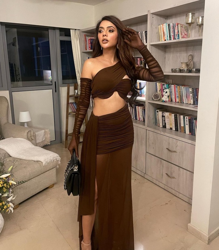 Ruhi Singh Ruhi Singh