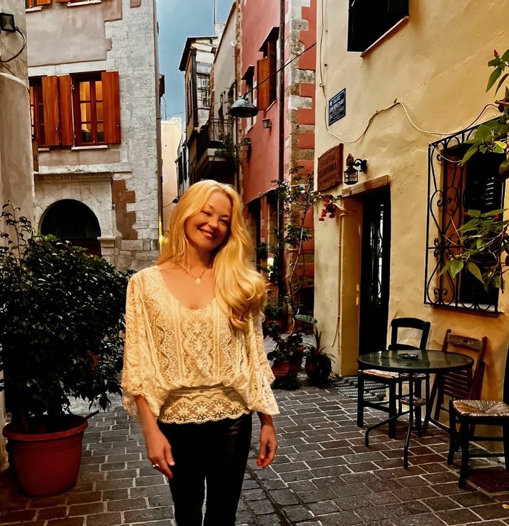 Charlotte Ross