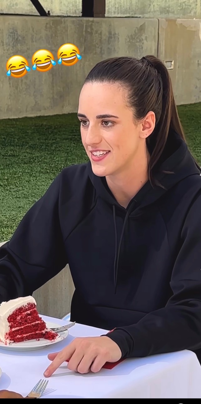 Caitlin Clark (ii)