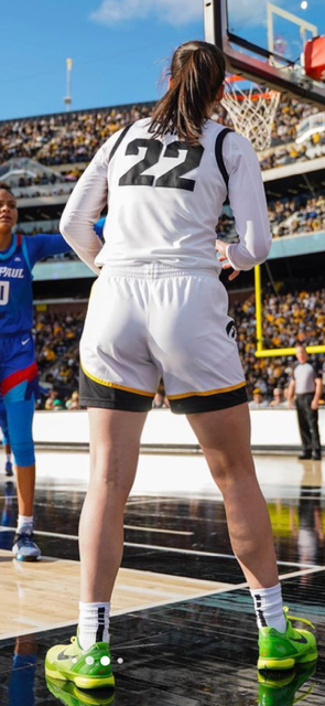 Caitlin Clark (ii)