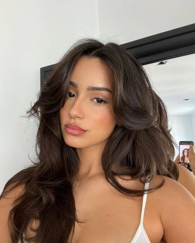Claire Burgos