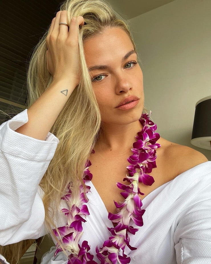 Hailey Clauson