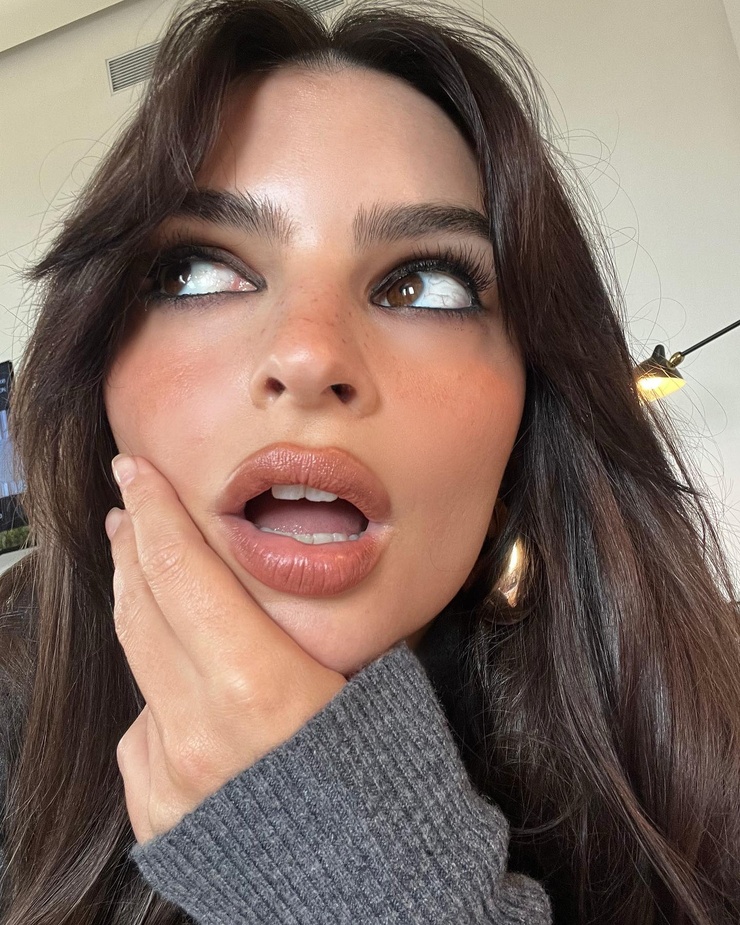 Emily Ratajkowski Emily Ratajkowski