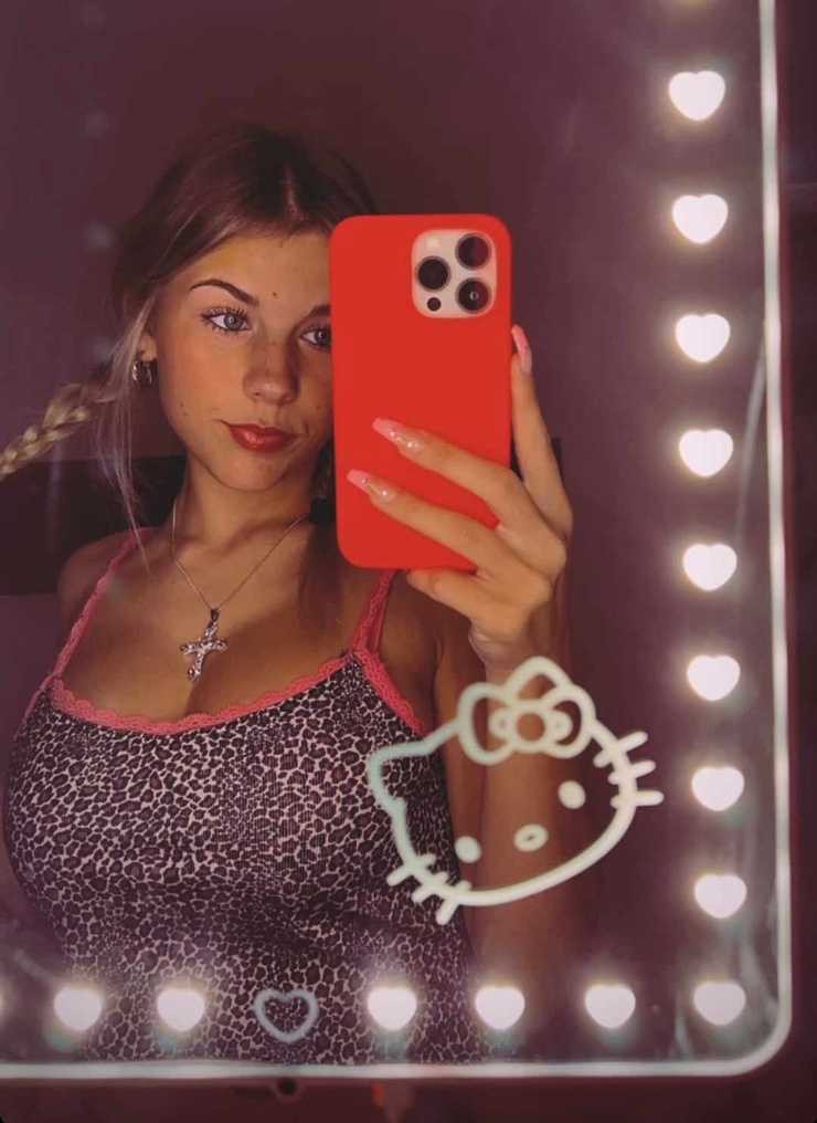 Arianaawhite'S Lost Photos?! This Never Before Seen Collection Will Blow You Away! [Exclusive] - m4cktgw