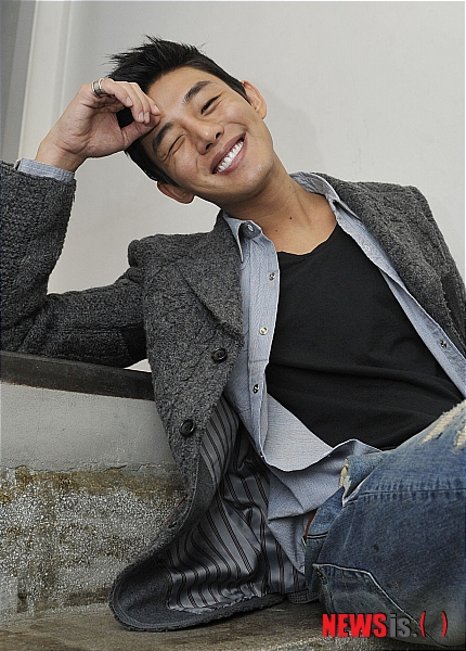 Ah In Yoo