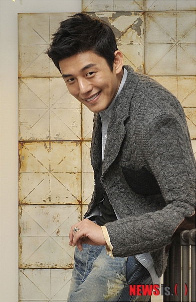 Ah In Yoo