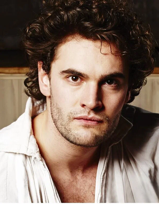 Tom Bateman