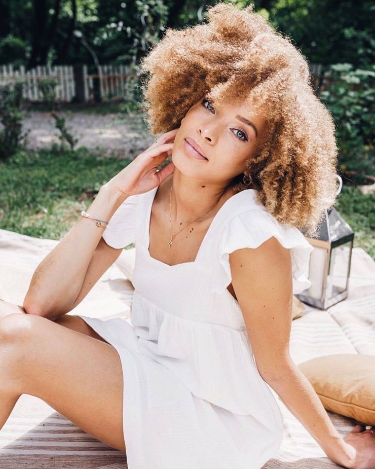 Aurelie Roux