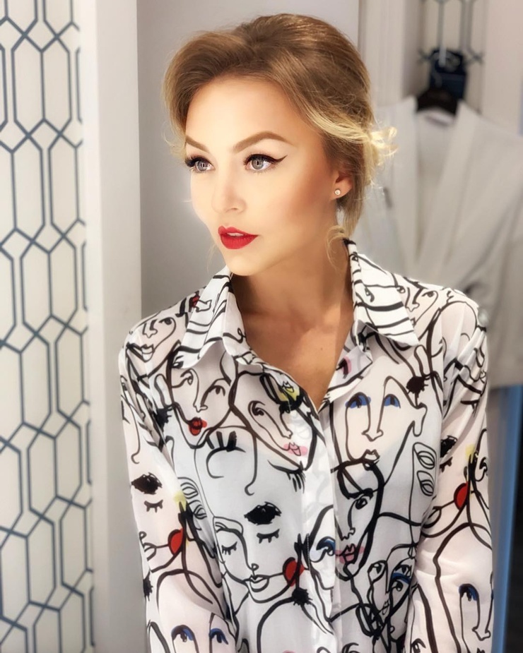 Angelique Boyer picture