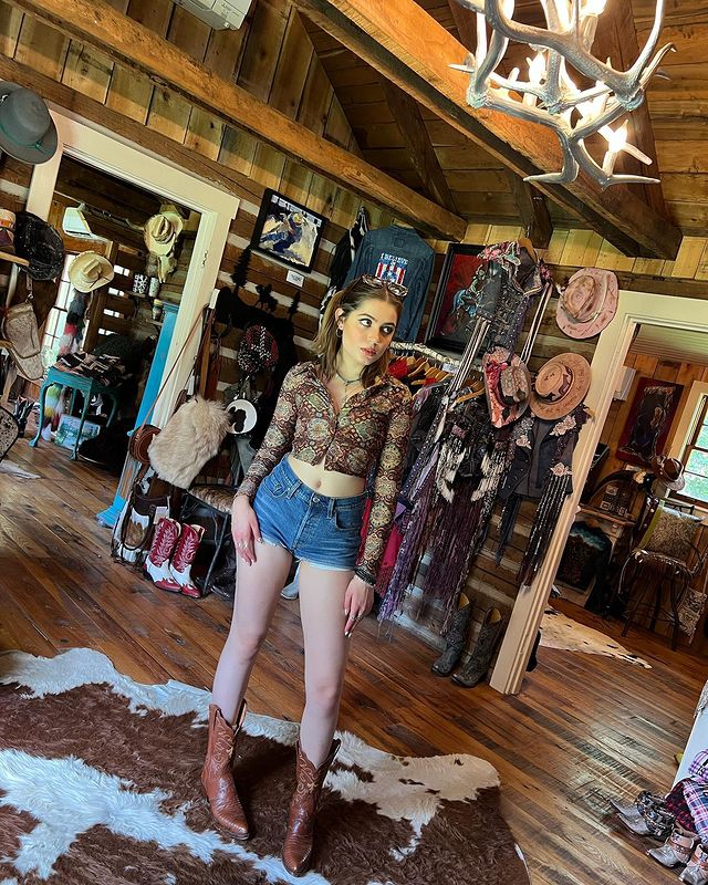 Emmy Perry