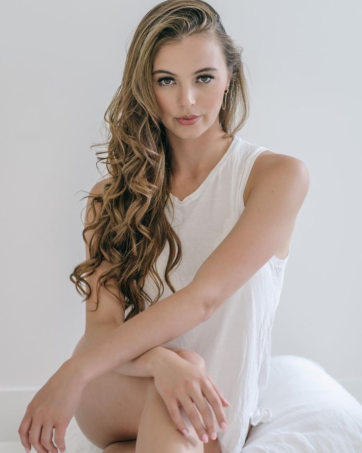 Annikka Dobko