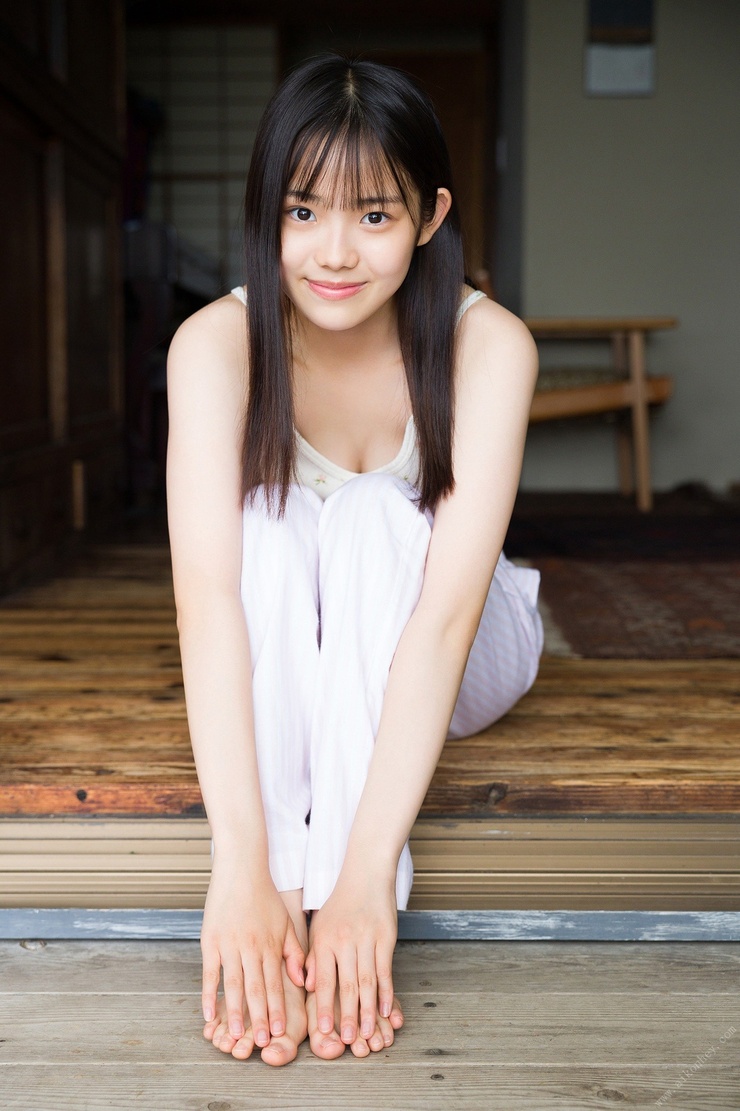 Kohaku Shida After School in Umimachi Spisan Gravure Photo Book