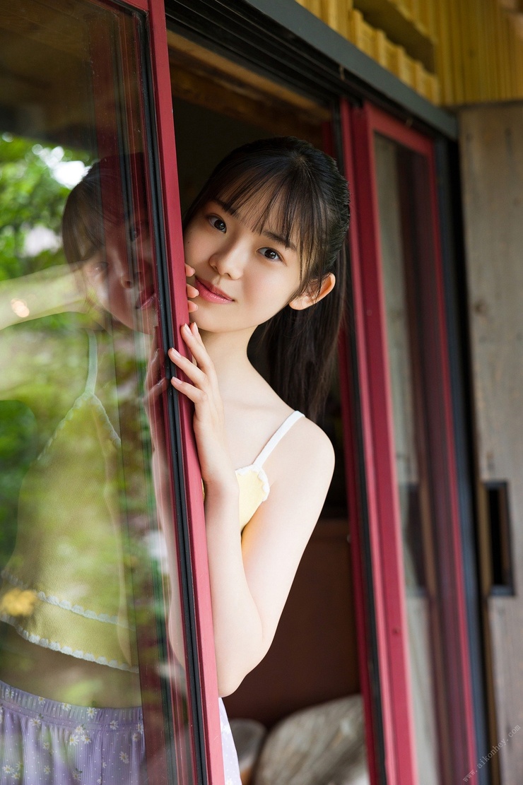 Kohaku Shida After School in Umimachi Spisan Gravure Photo Book