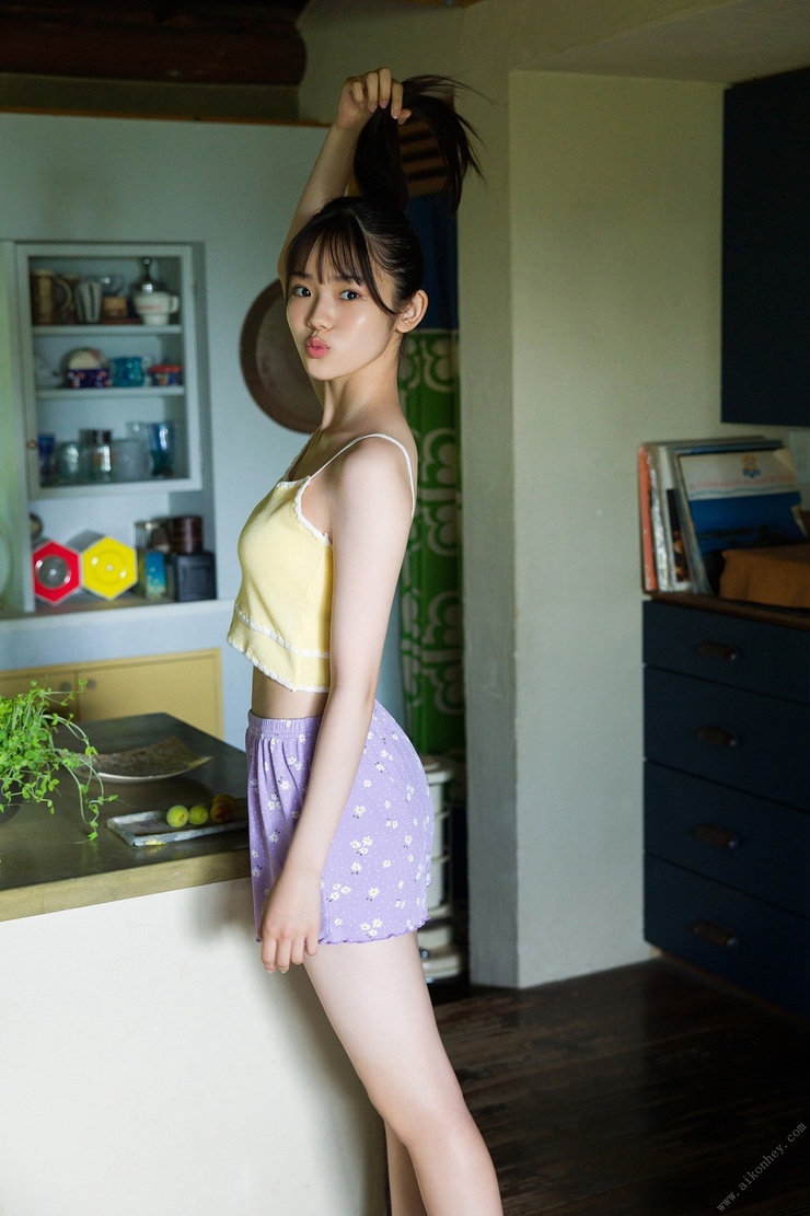 Kohaku Shida After School in Umimachi Spisan Gravure Photo Book
