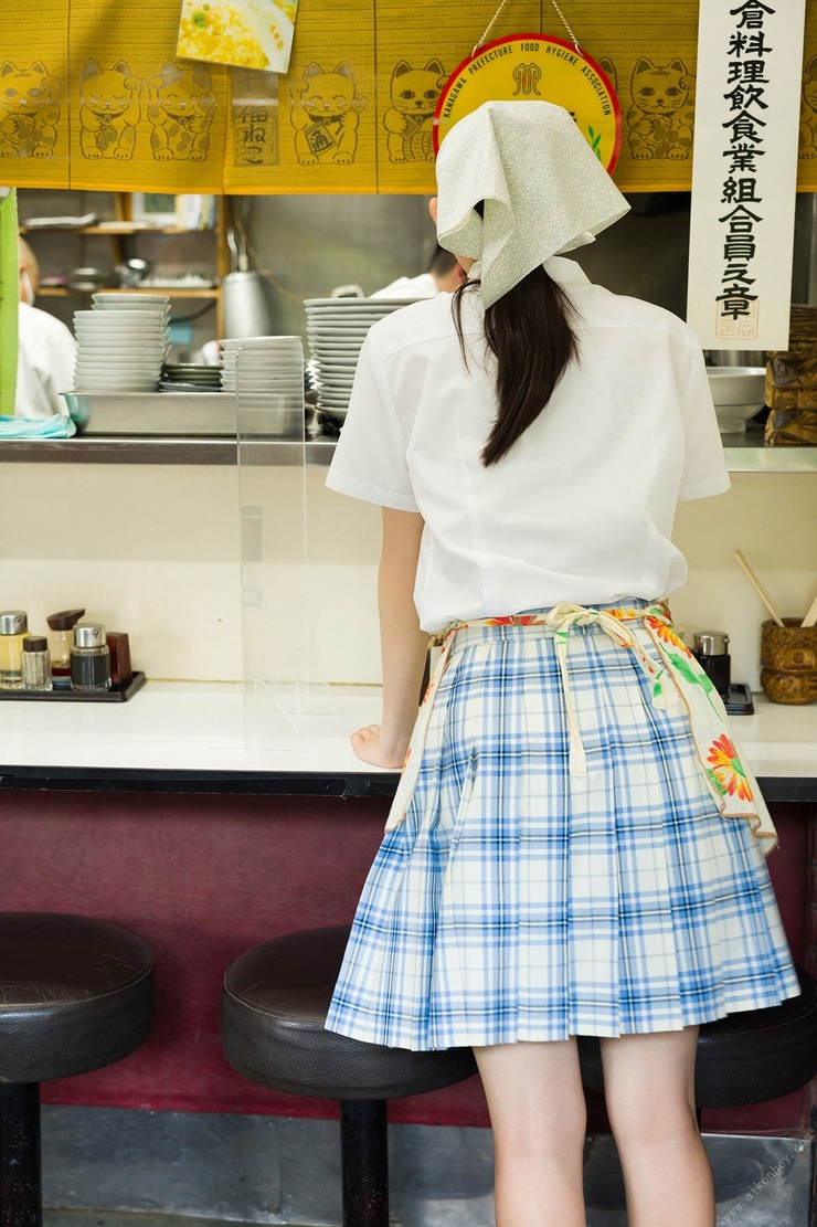Kohaku Shida After School in Umimachi Spisan Gravure Photo Book