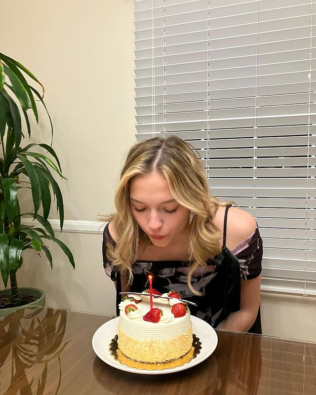 Jayden Bartels Jayden Bartels