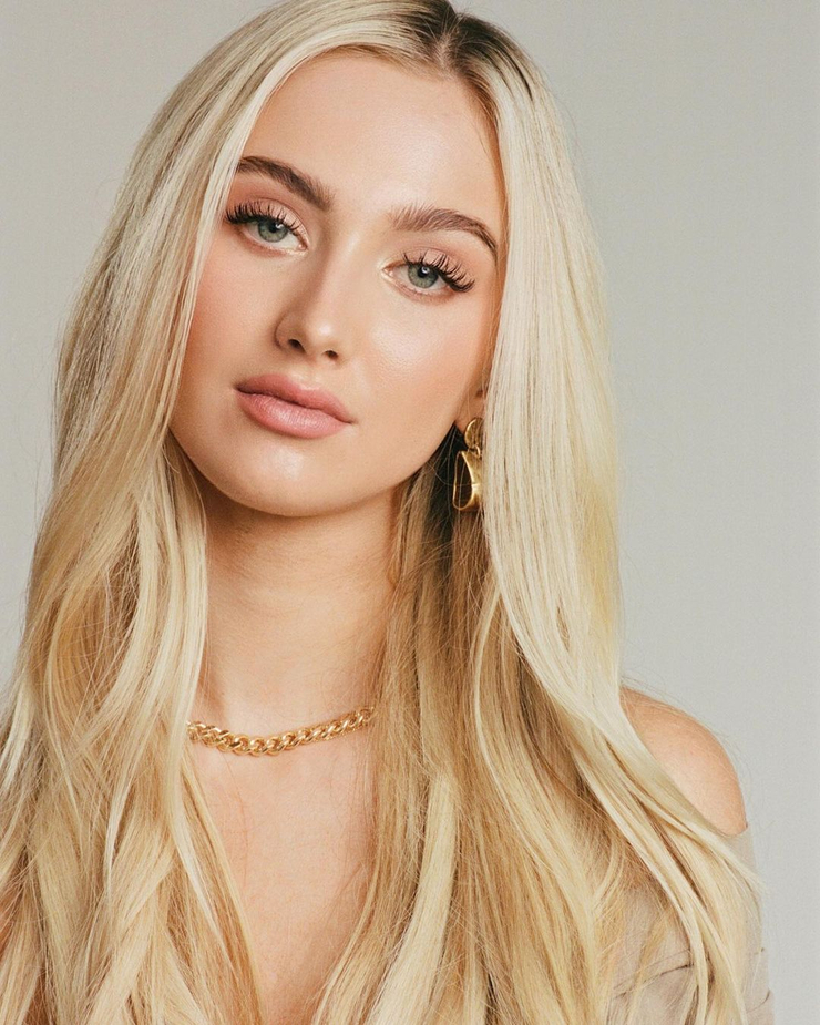 Scarlett Barnett
