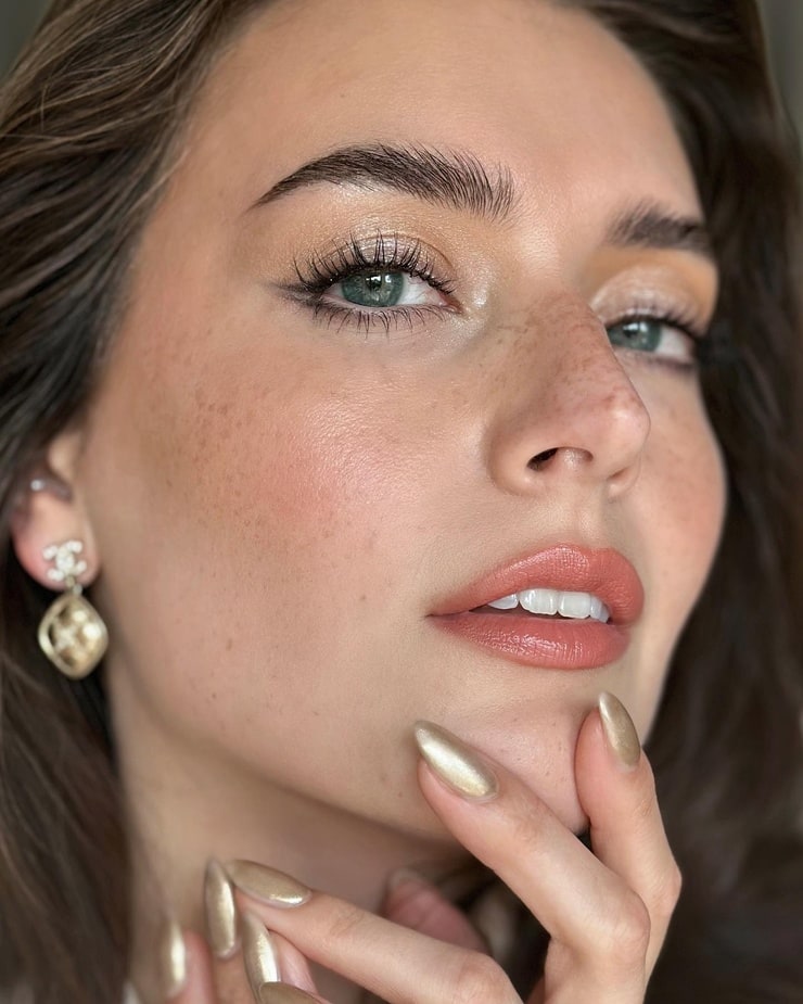 Jessica Clements