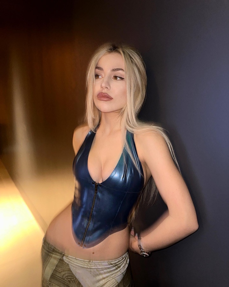 Ava Max