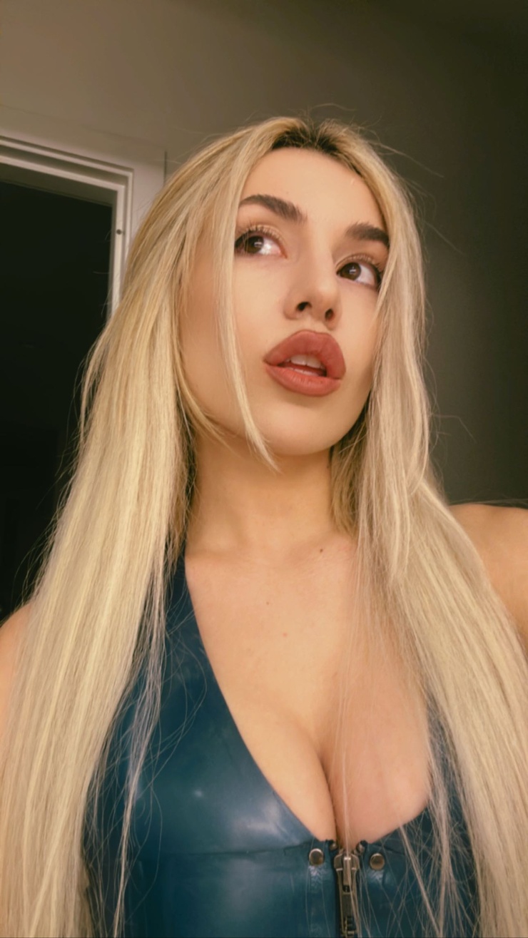 Ava Max