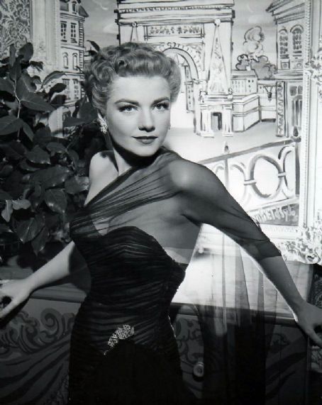 Anne Baxter