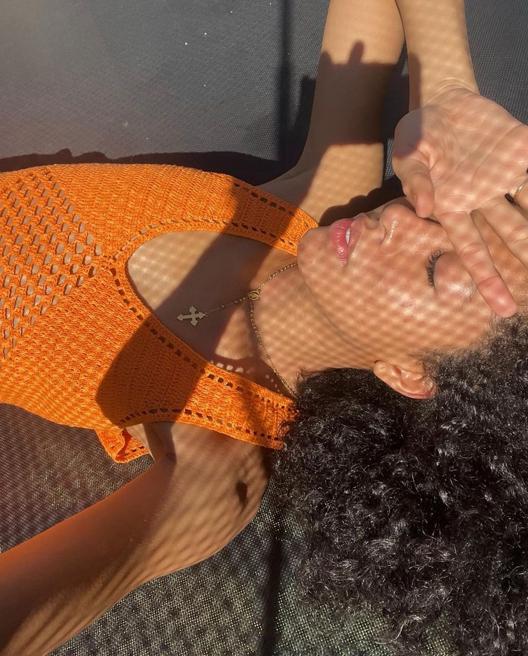 Aoki Lee Simmons