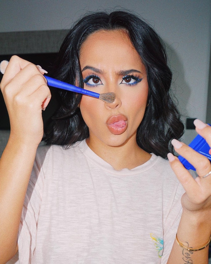Becky G.