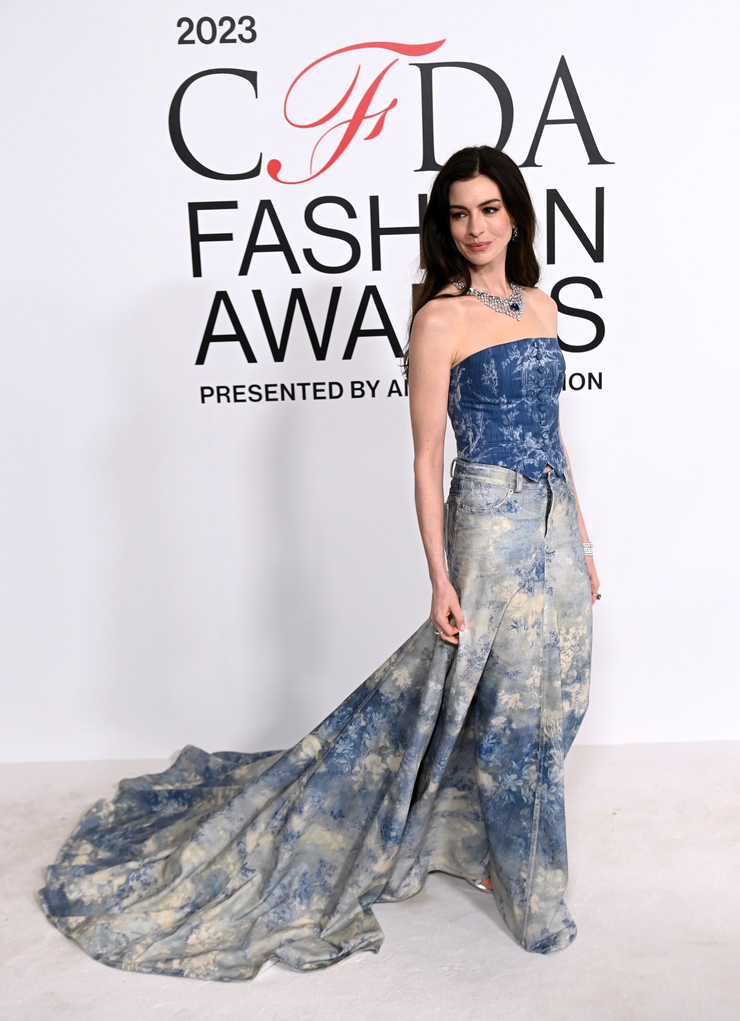 Anne Hathaway