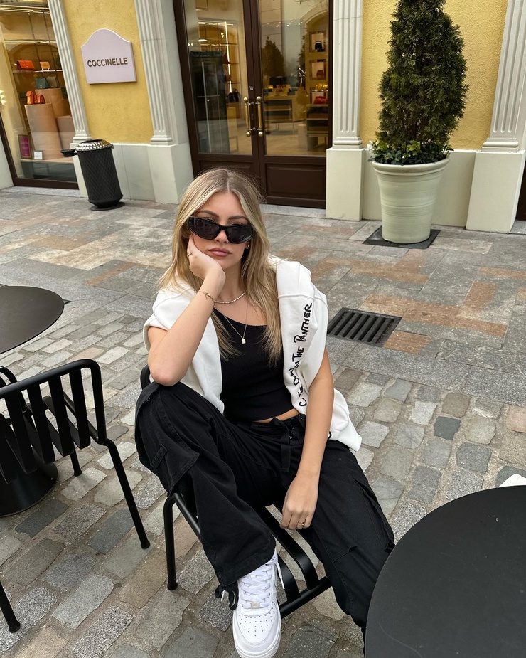 Lily Rowland