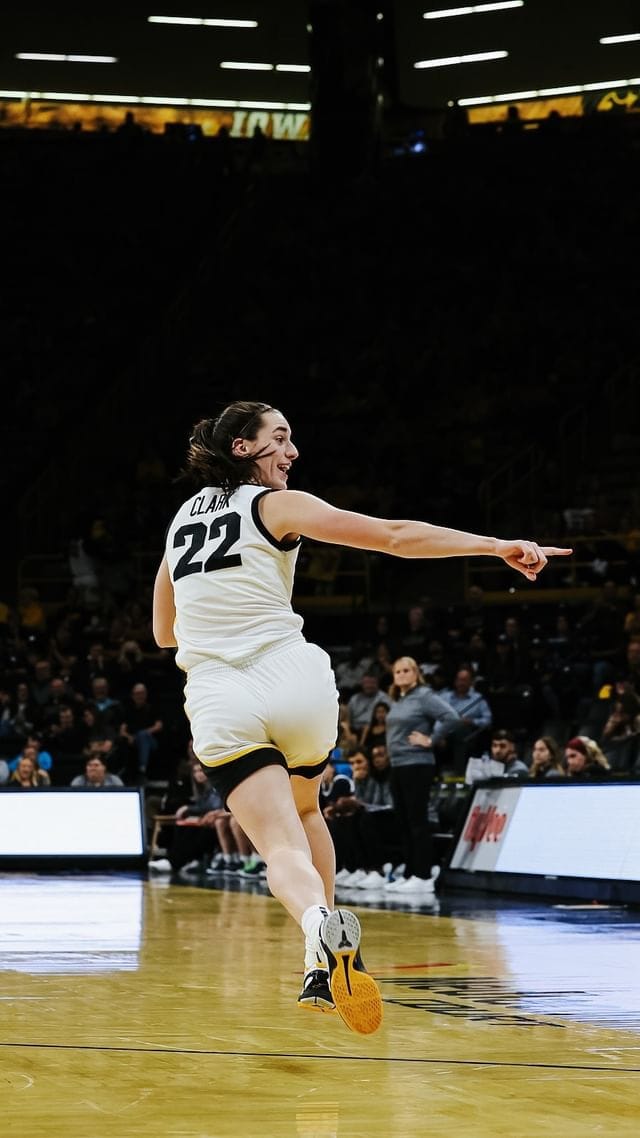 Caitlin Clark (ii)