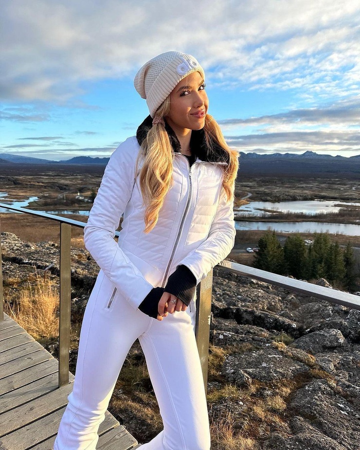 Gracie Hunt Gracie Hunt