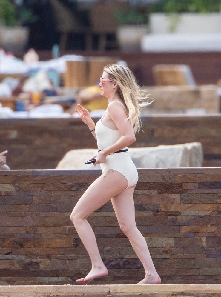 Emma Roberts Emma Roberts