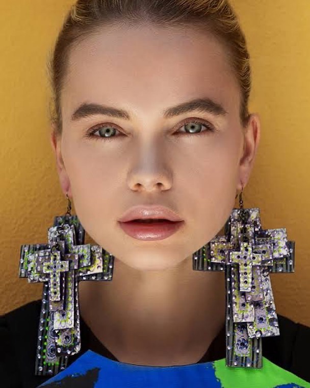Neele Hoeper