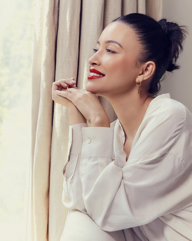 Christian Serratos Christian Serratos
